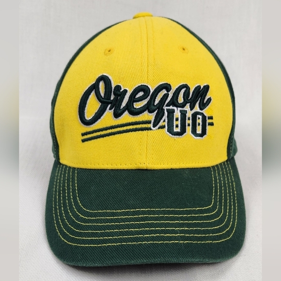 Russell Athletic Oregon University Ducks Adjustable Curved Bill Hat - Picture 1 of 8